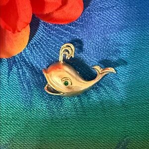 Vintage Gerry's Gold-tone Whale Fish Brooch with Green Rhinestone Eye